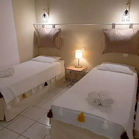 Hotel Genesis 4*