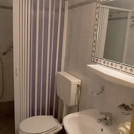 Genesis Hotel Hotel 4*